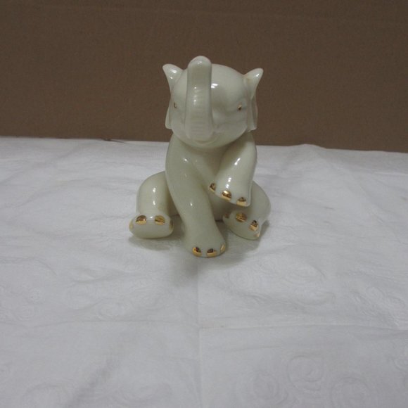 Elephant Baby Figurine about 2,5”tall LENOX Vintage Porcelain Trunk 24k Gold - Picture 1 of 8